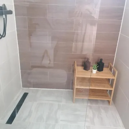 Apolon Apartamento *